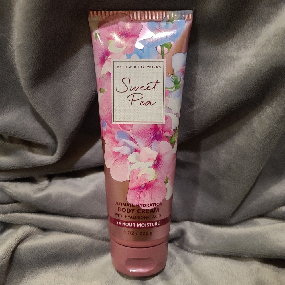 Sweet Pea Ultimate Hydration Body Cream BBW